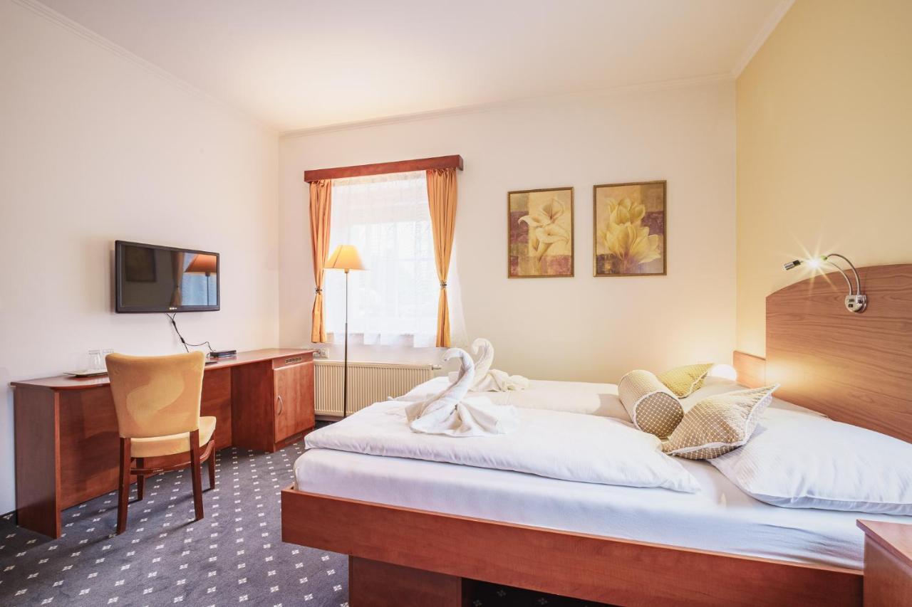 Francis Spa Hotel Františkovy Lázně Kültér fotó